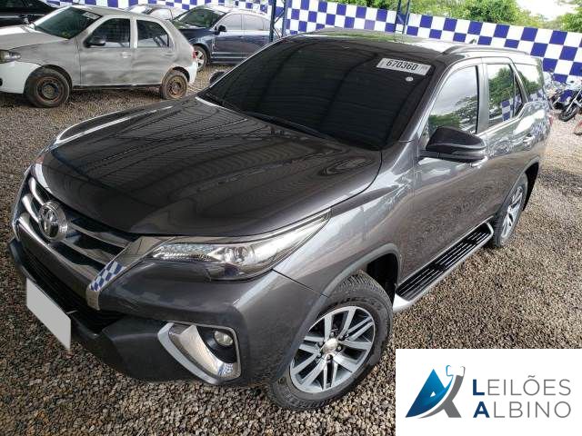 TOYOTA HILUX SW4 21/21