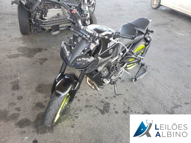 YAMAHA MT-09 20/20